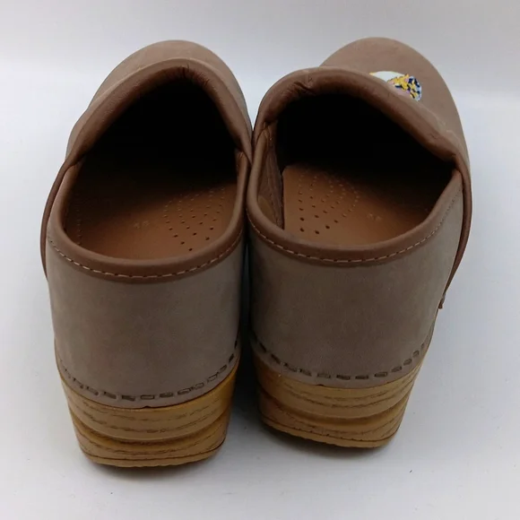 DANSKO NO PROBLEM LLAMA - Picture 4 of 6